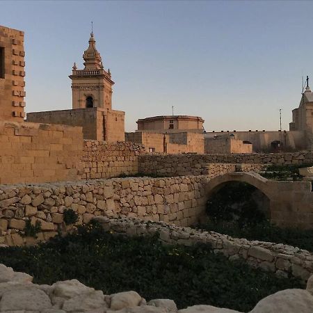 Magic In The Heart Of Old Gozo Apartment Victoria Luaran gambar