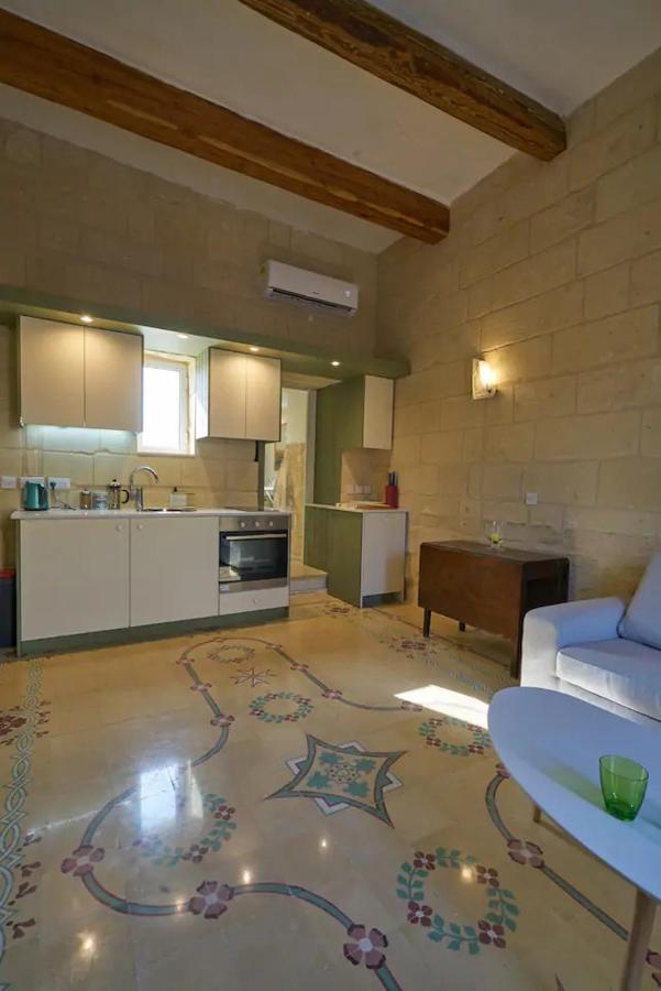 Magic In The Heart Of Old Gozo Apartment Victoria Luaran gambar
